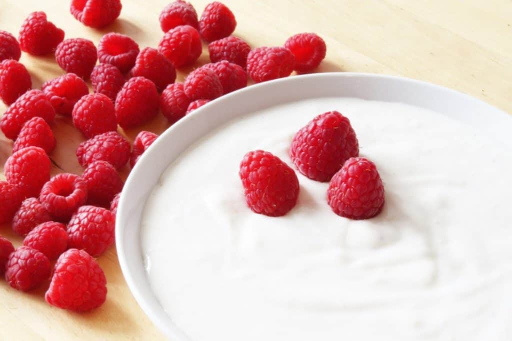 What does natural yogurt taste like?
